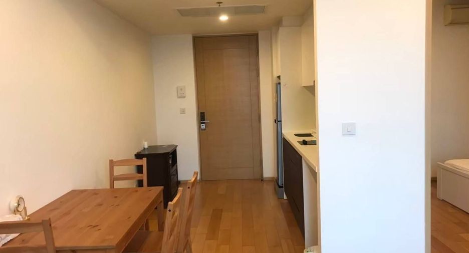 For sale 1 bed condo in Yan Nawa, Bangkok