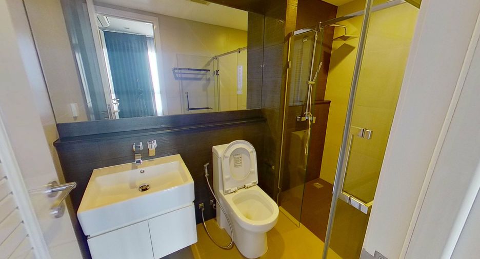 For sale 2 bedrooms condo in Phaya Thai, Bangkok