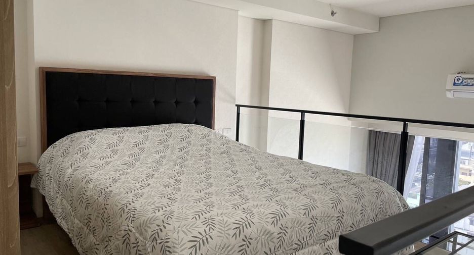 For rent 1 bed condo in Phra Khanong, Bangkok