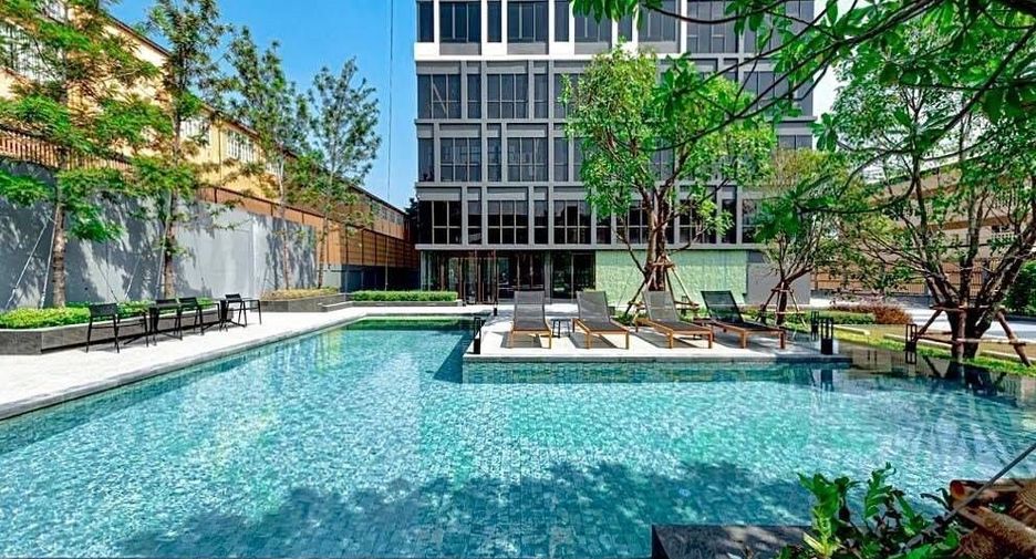 For rent 1 bed condo in Phra Khanong, Bangkok