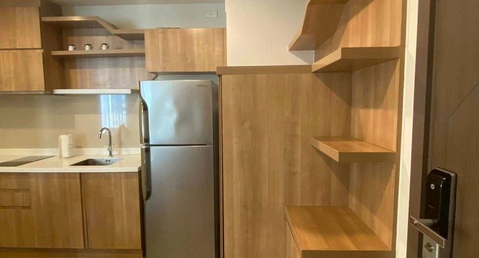 For rent 2 bedrooms condo in Pathum Wan, Bangkok