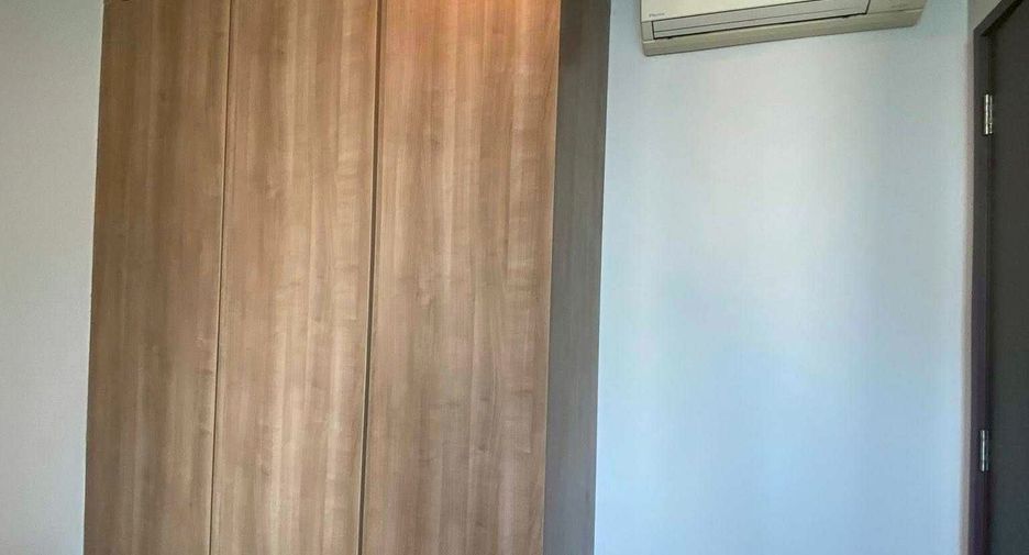 For rent 2 bedrooms condo in Pathum Wan, Bangkok