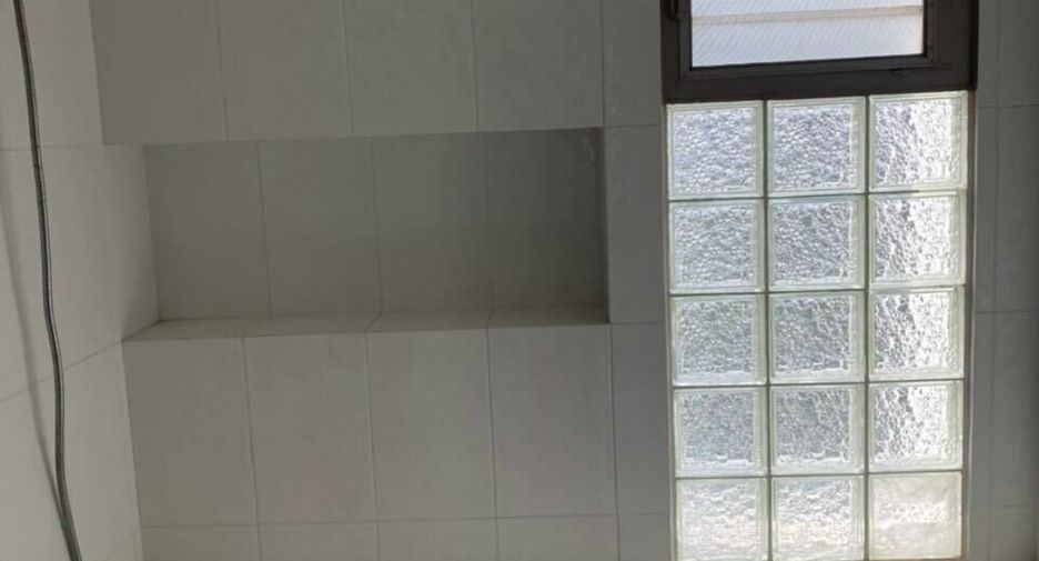 Apartamento en alquiler de 3 habitaciones en Watthana, Bangkok