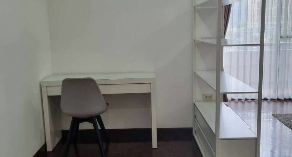 Apartamento en alquiler de 3 habitaciones en Watthana, Bangkok