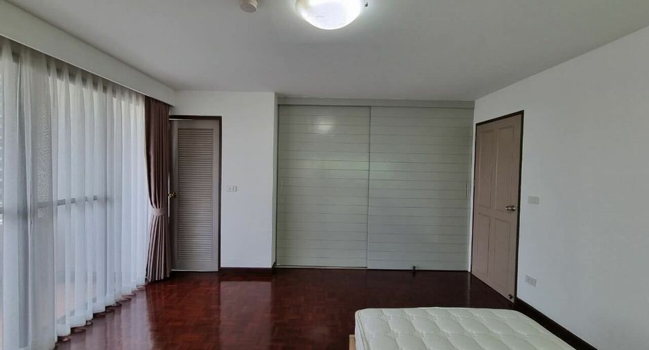 Apartamento en alquiler de 3 habitaciones en Watthana, Bangkok