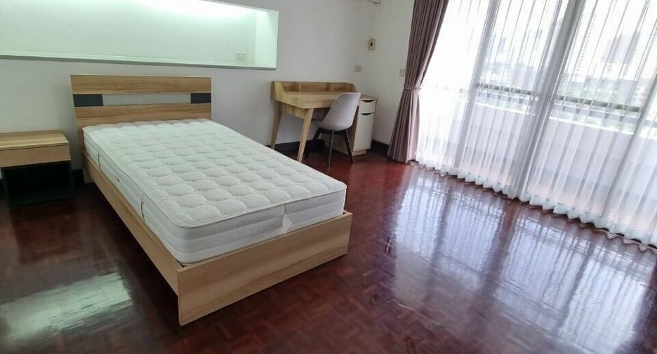 Apartamento en alquiler de 3 habitaciones en Watthana, Bangkok