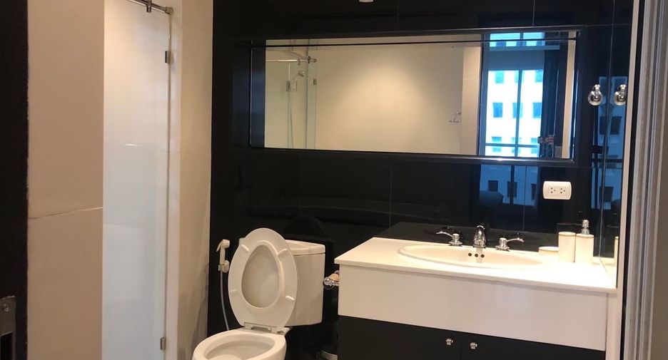 For rent 1 bed condo in Pathum Wan, Bangkok