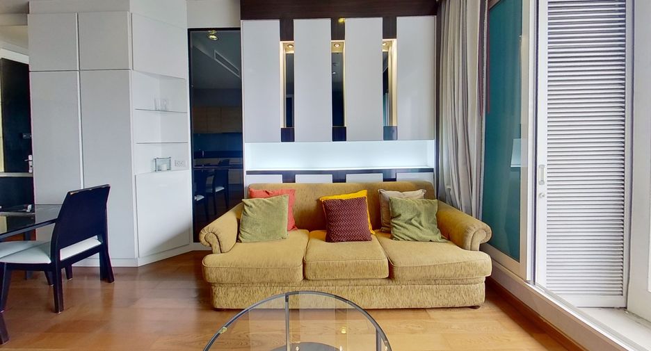 For rent 1 bed condo in Pathum Wan, Bangkok