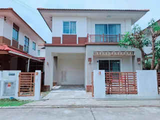 For sale 3 ベッドルーム house in Bang Phli, Samut Prakan