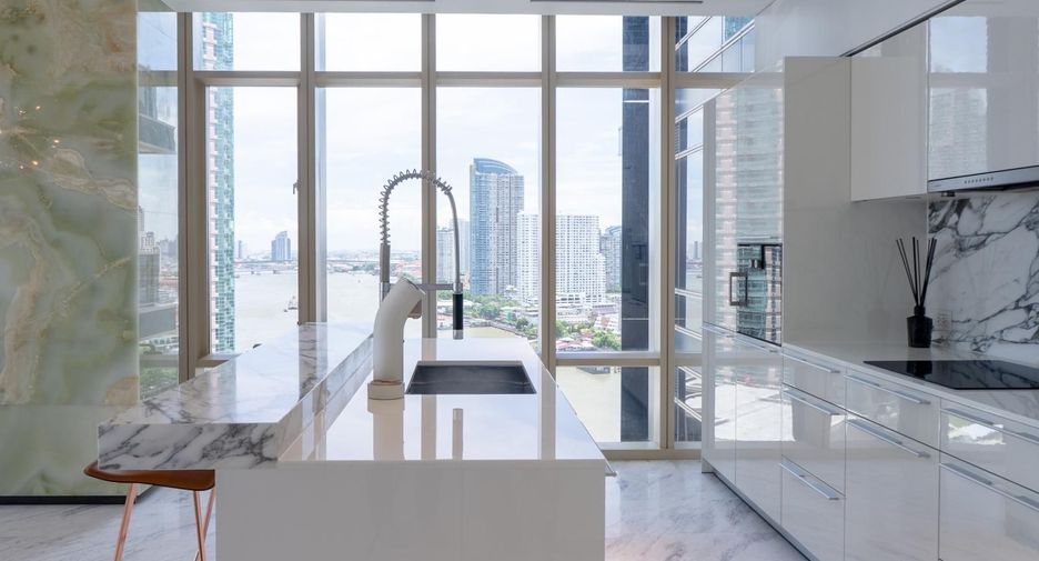 For sale 3 bedrooms condo in Bang Kho Laem, Bangkok