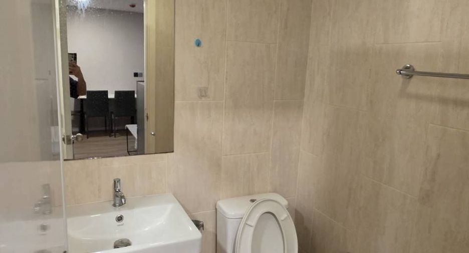 For rent 2 bedrooms condo in Lat Phrao, Bangkok
