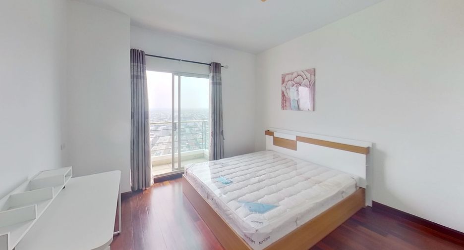 For sale 3 ベッドルーム condo in Chatuchak, Bangkok