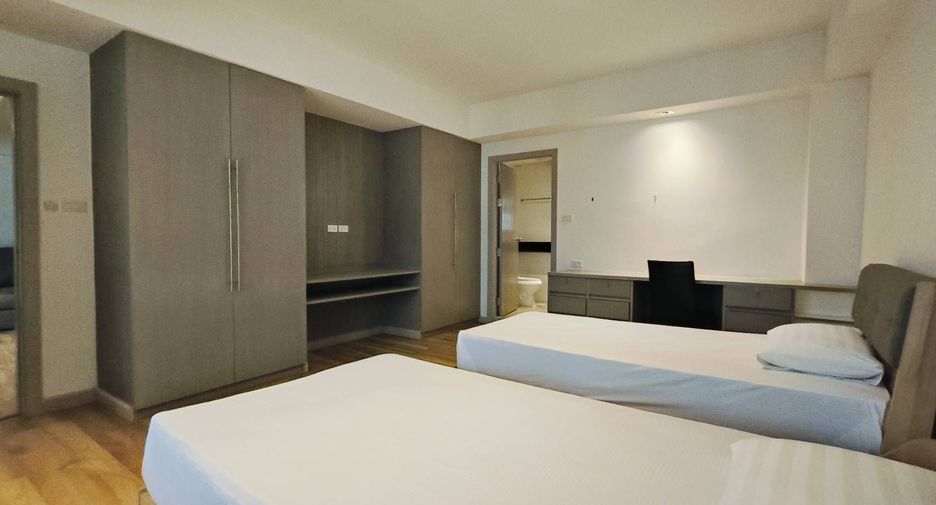 For rent 2 bedrooms apartment in Watthana, Bangkok