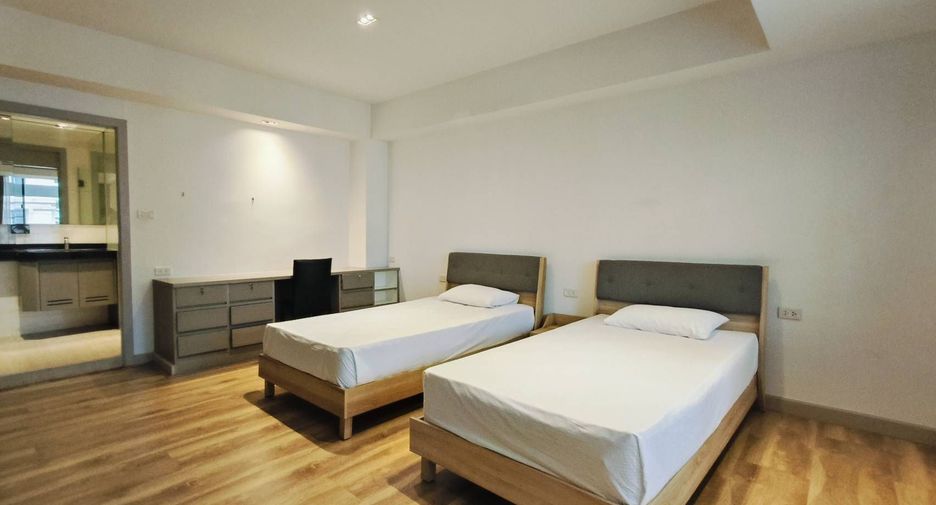 For rent 2 bedrooms apartment in Watthana, Bangkok