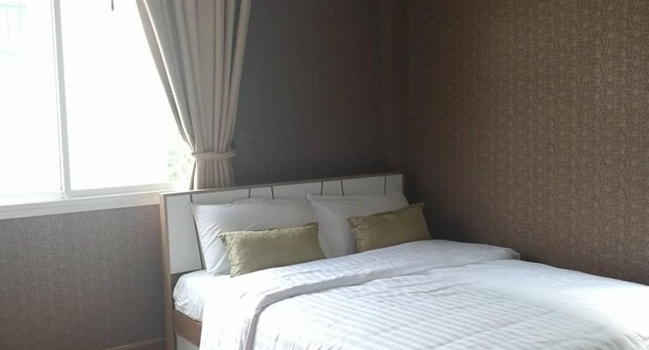 For sale 5 bedrooms house in Khlong Sam Wa, Bangkok