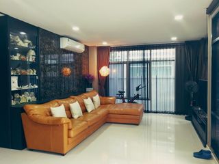 Casa en venta de 5 habitaciones en Khlong Sam Wa, Bangkok