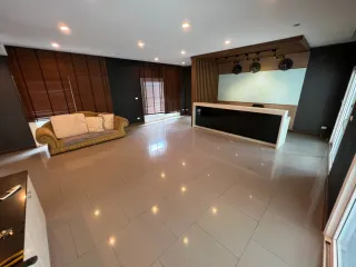 出售 和 出租 6 卧室 联排别墅 在 Bang Phli, Samut Prakan