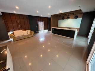 出售 和 出租 6 卧室 联排别墅 在 Bang Phli, Samut Prakan