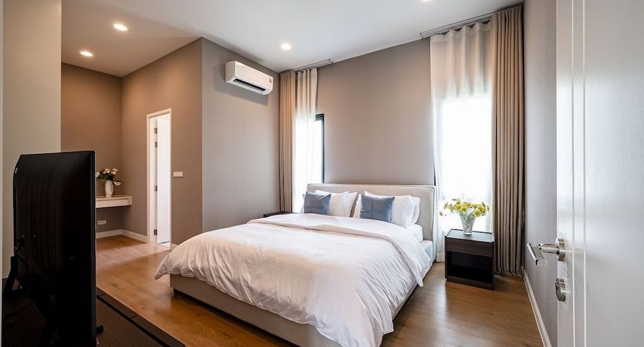 For rent 5 bedrooms house in Saphan Sung, Bangkok