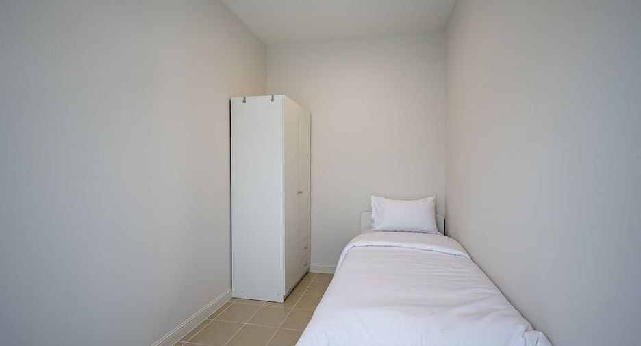 For rent 5 bedrooms house in Saphan Sung, Bangkok