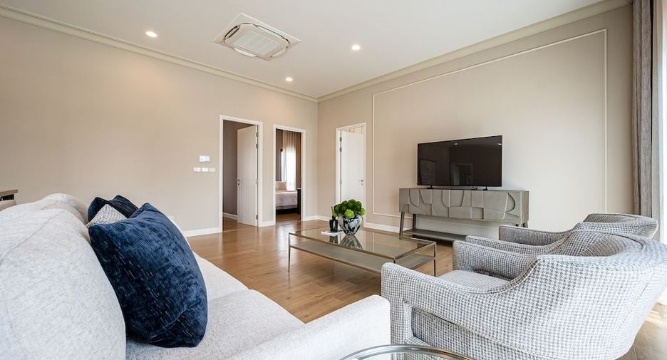 For rent 5 bedrooms house in Saphan Sung, Bangkok