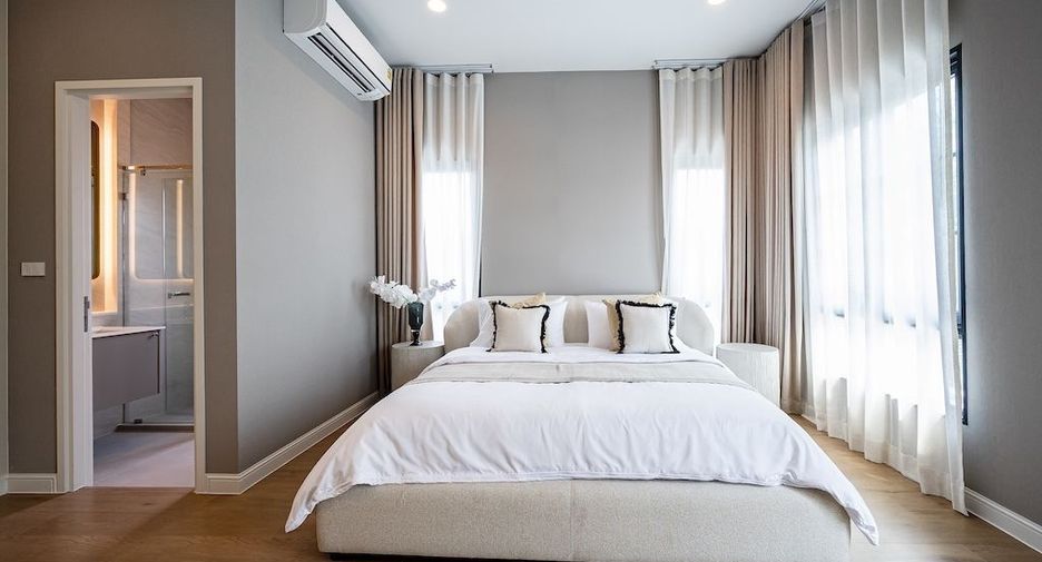For rent 5 bedrooms house in Saphan Sung, Bangkok