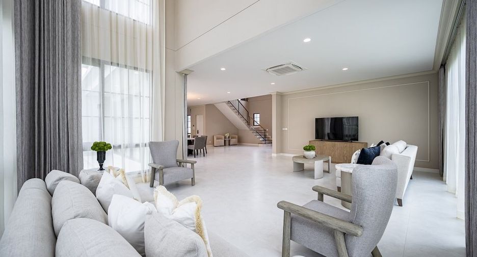 For rent 5 bedrooms house in Saphan Sung, Bangkok