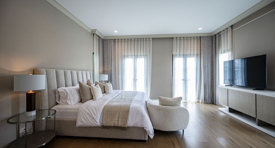 For rent 5 bedrooms house in Saphan Sung, Bangkok