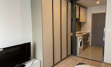 À louer studio condo à Huai Khwang, Bangkok