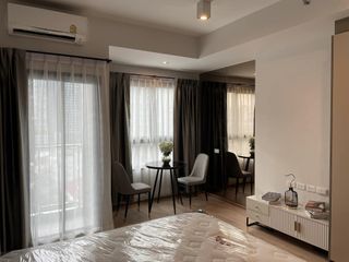 À louer studio condo à Huai Khwang, Bangkok