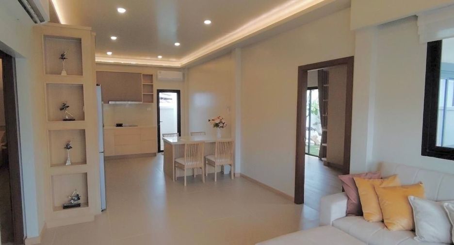 For rent 3 bedrooms villa in Mueang Phuket, Phuket