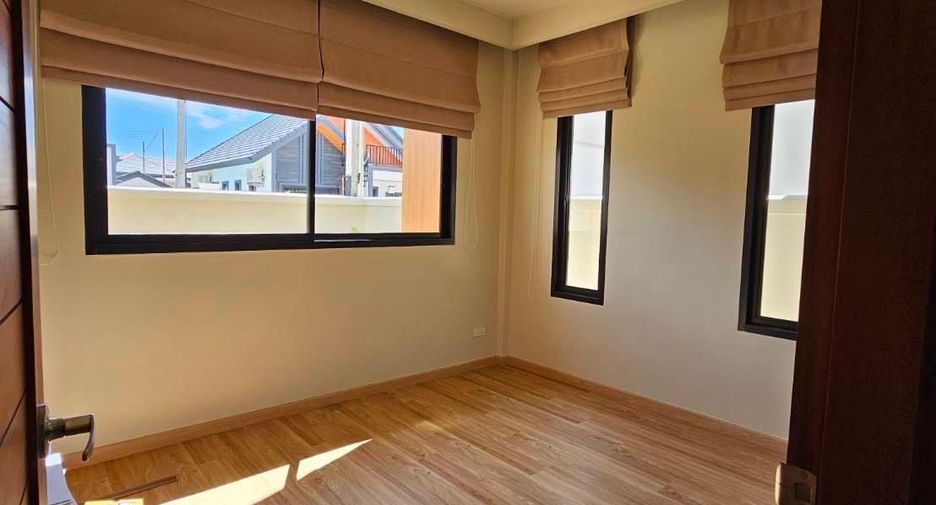 For rent 3 bedrooms villa in Mueang Phuket, Phuket