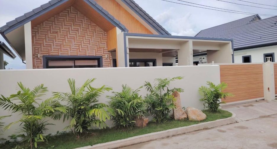 For rent 3 bedrooms villa in Mueang Phuket, Phuket