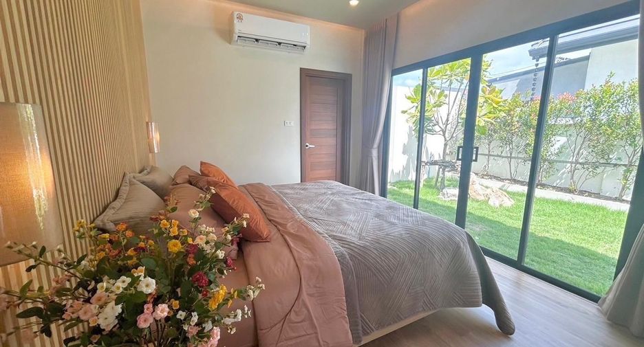 For rent 3 bedrooms villa in Mueang Phuket, Phuket