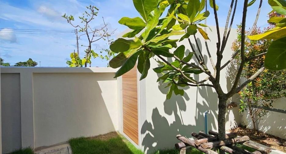 For rent 3 bedrooms villa in Mueang Phuket, Phuket