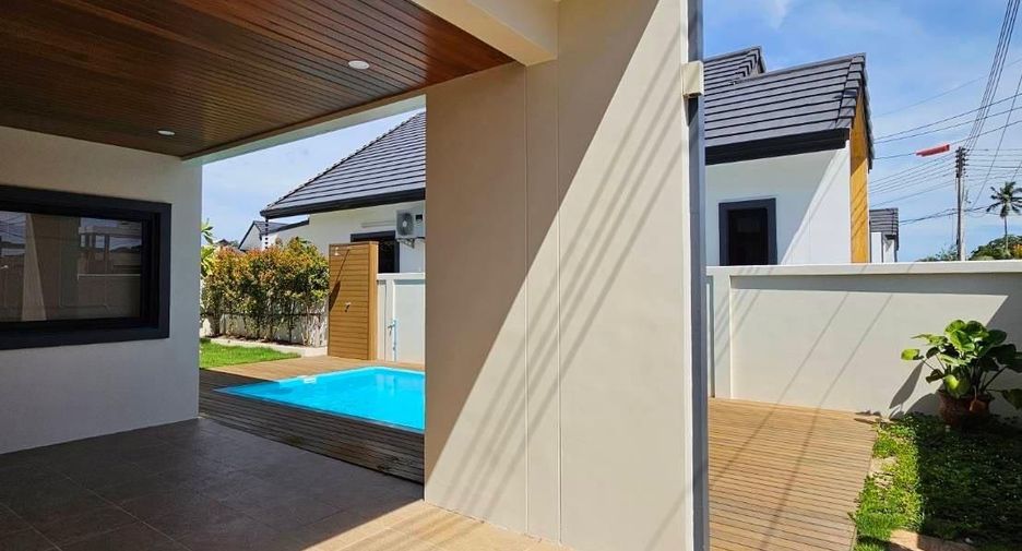 For rent 3 bedrooms villa in Mueang Phuket, Phuket
