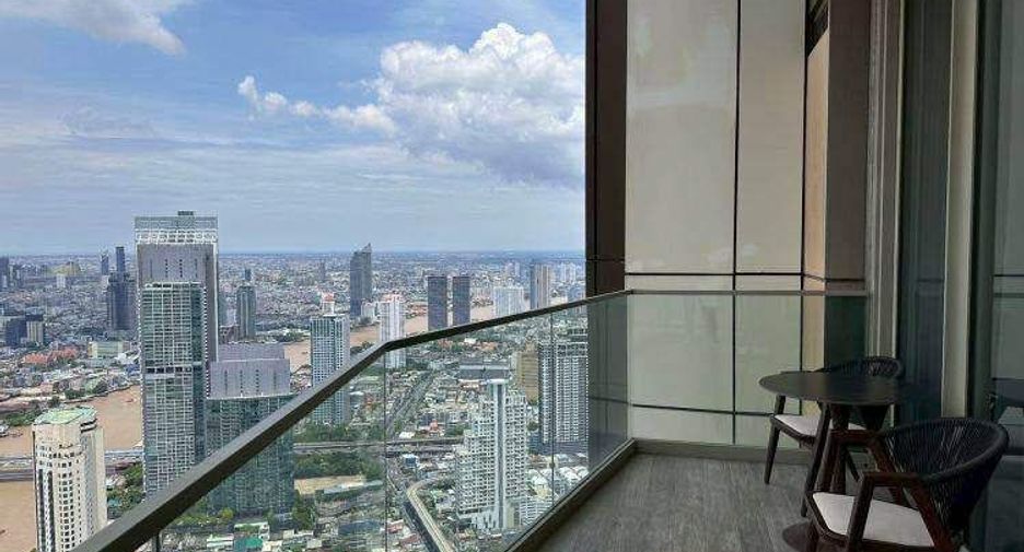 For rent 4 bedrooms condo in Khlong San, Bangkok