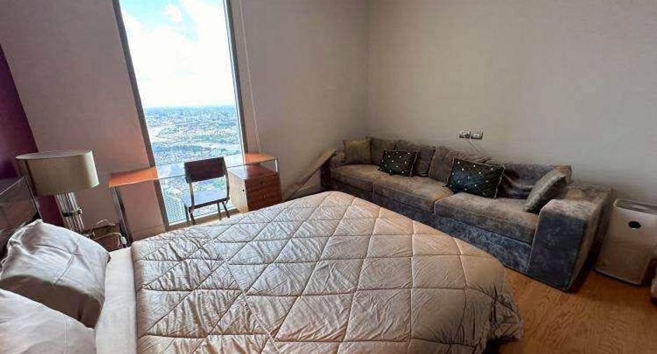 For rent 4 bedrooms condo in Khlong San, Bangkok