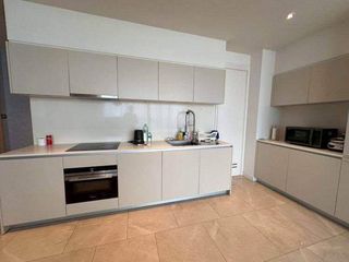 For rent 4 ベッドルーム condo in Khlong San, Bangkok