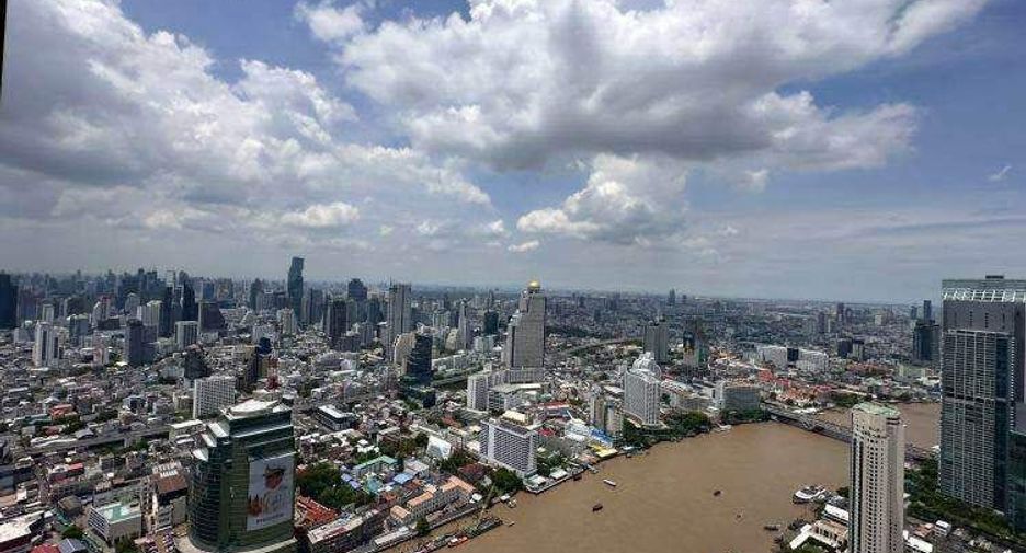 For rent 4 bedrooms condo in Khlong San, Bangkok