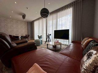 For rent 4 ベッドルーム condo in Khlong San, Bangkok