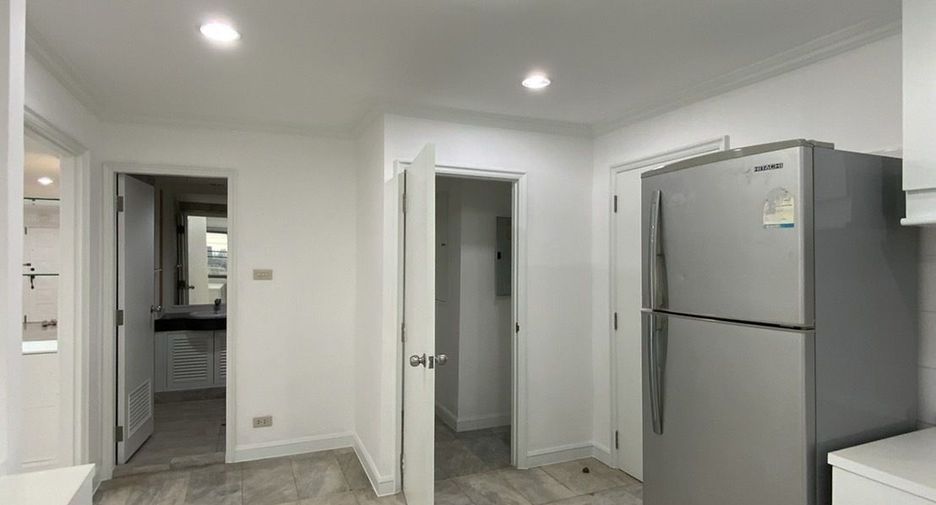 Condo en alquiler de 3 habitaciones en Watthana, Bangkok