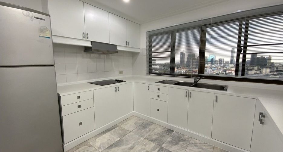 Condo en alquiler de 3 habitaciones en Watthana, Bangkok