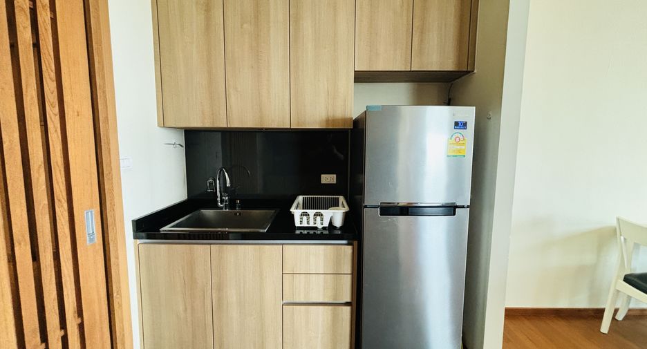 Condo en alquiler de 2 habitaciones en Yan Nawa, Bangkok
