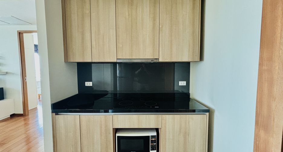 Condo en alquiler de 2 habitaciones en Yan Nawa, Bangkok