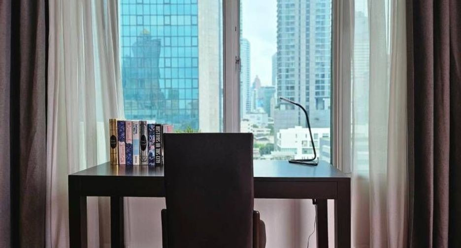 For rent 4 bedrooms condo in Sathon, Bangkok