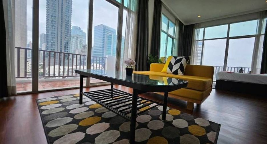 For rent 4 bedrooms condo in Sathon, Bangkok