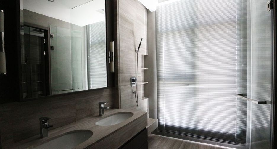 For rent 2 bedrooms condo in Sathon, Bangkok