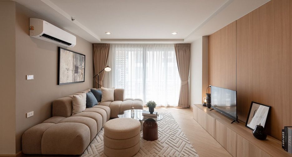 For sale 3 bedrooms condo in Yan Nawa, Bangkok