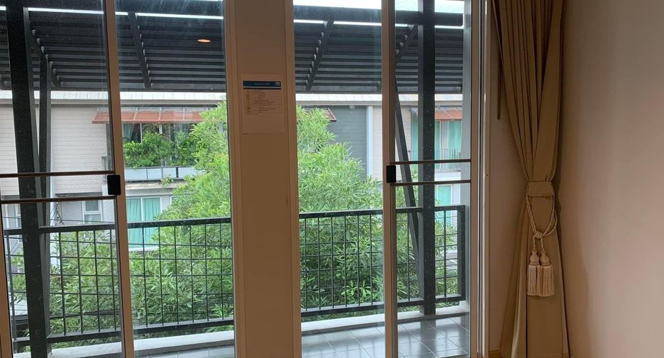 For sale そして for rent 3 ベッドルーム townhouse in Lat Phrao, Bangkok